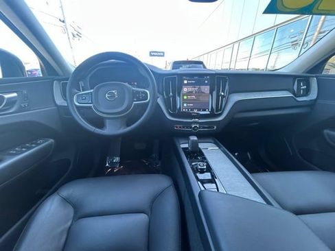 Used 2025 Volvo XC60 B5 Plus AWD/4WD image 19