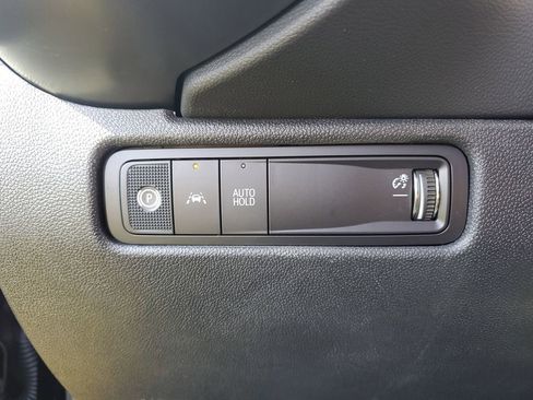 New 2026 Chevrolet Equinox EV LT image 21