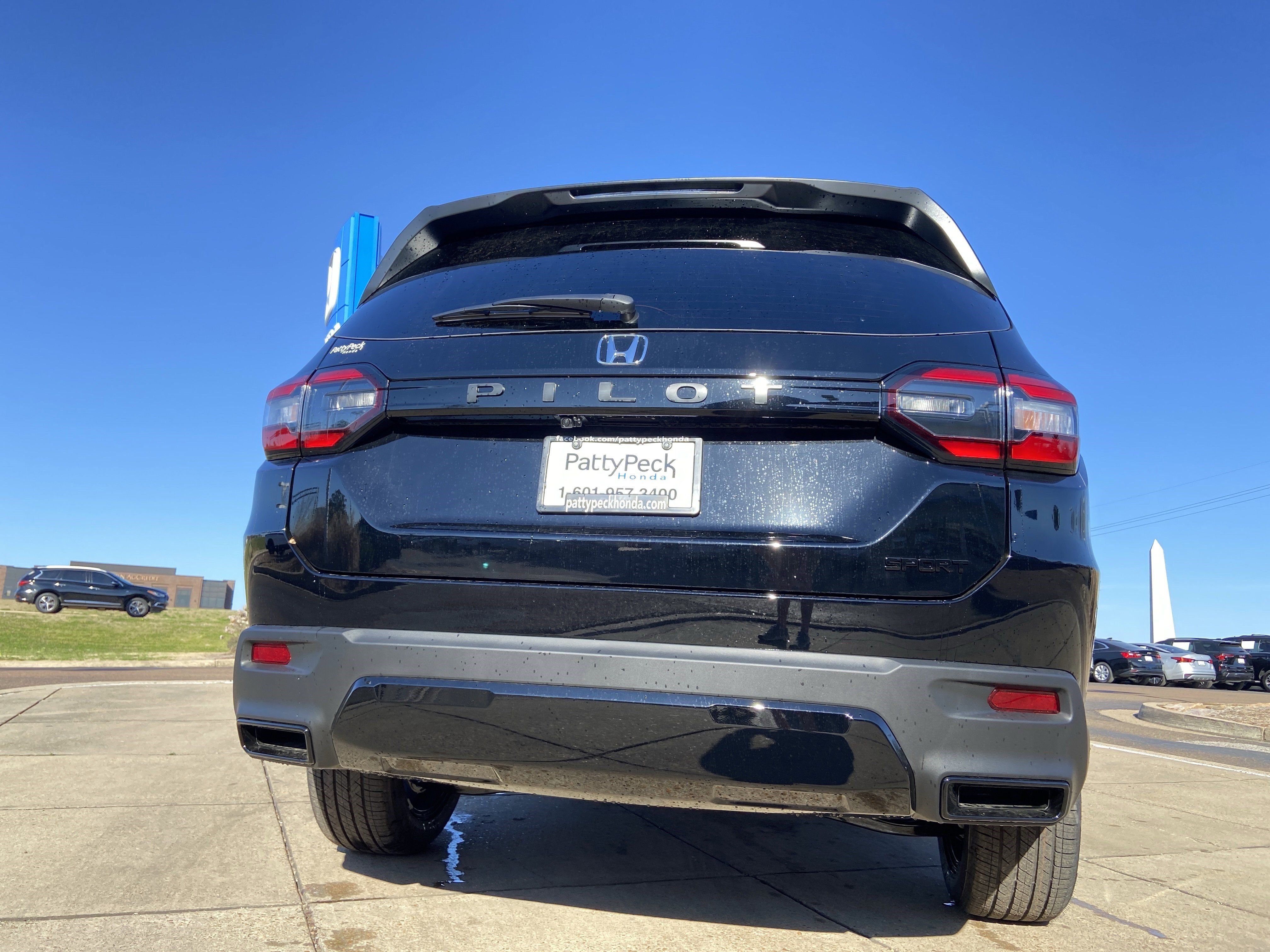 New 2026 Honda Pilot Sport image 17