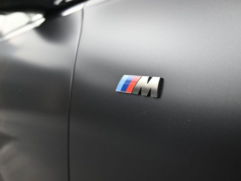 Used 2023 BMW 760i xDrive image 29