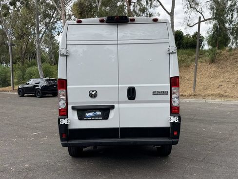 Used 2023 RAM ProMaster 2500 FWD image 5