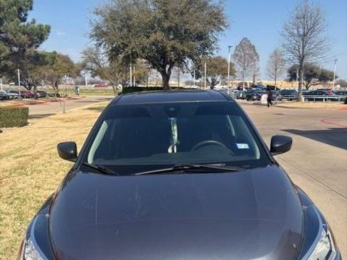 Used 2021 Nissan Kicks S image 2