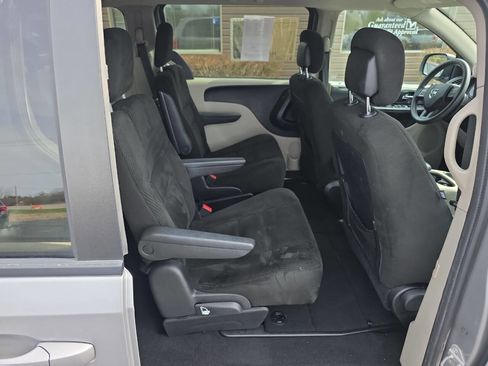 Used 2015 Dodge Grand Caravan SXT FWD image 13
