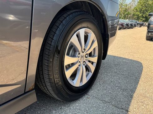 Used 2015 Honda Odyssey EX-L image 12