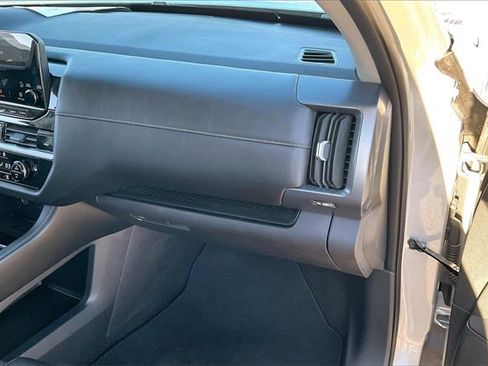 Certified 2025 Nissan Pathfinder SL image 15