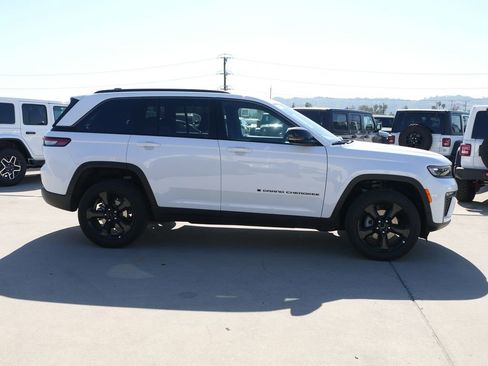 New 2026 Jeep Grand Cherokee Limited w/ Limited Altitude Package image 2