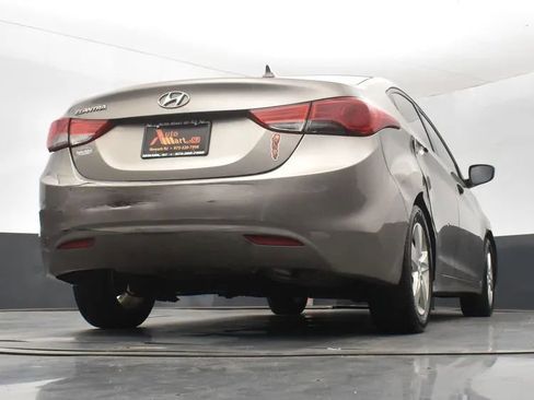 Used 2012 Hyundai Elantra GLS w/ Preferred Pkg 3 FWD image 13
