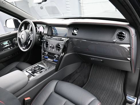 Certified 2024 Rolls-Royce Cullinan Black Badge AWD/4WD image 34