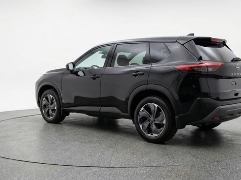 Used 2025 Nissan Rogue SV FWD image 6