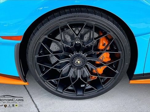 Used 2022 Lamborghini Huracan STO image 10