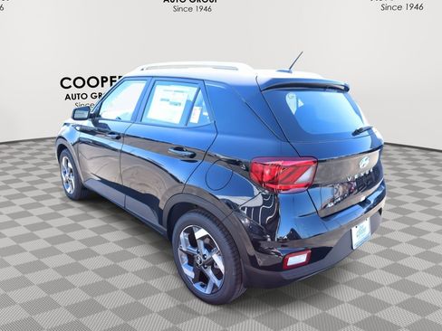 New 2026 Hyundai Venue SEL FWD image 7