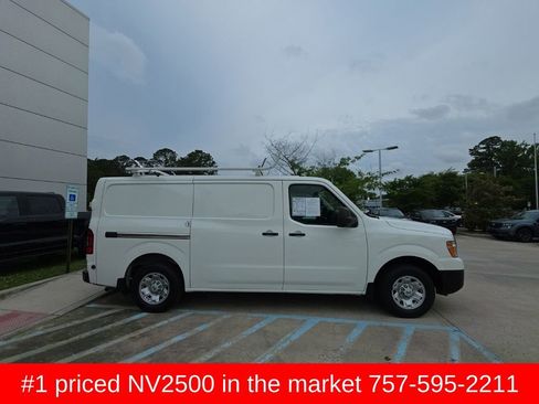 Used 2021 Nissan NV 2500 SV w/ Navigation Package RWD image 4