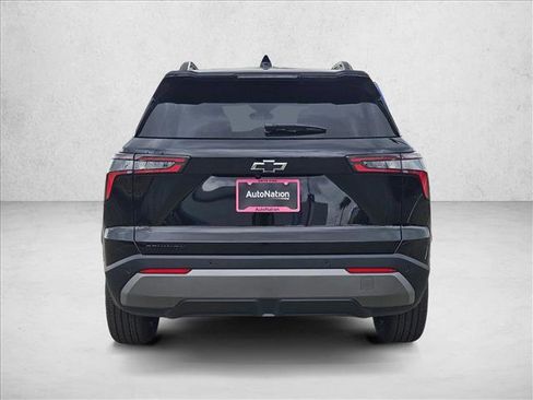 New 2026 Chevrolet Equinox LT w/ Midnight Edition FWD image 8