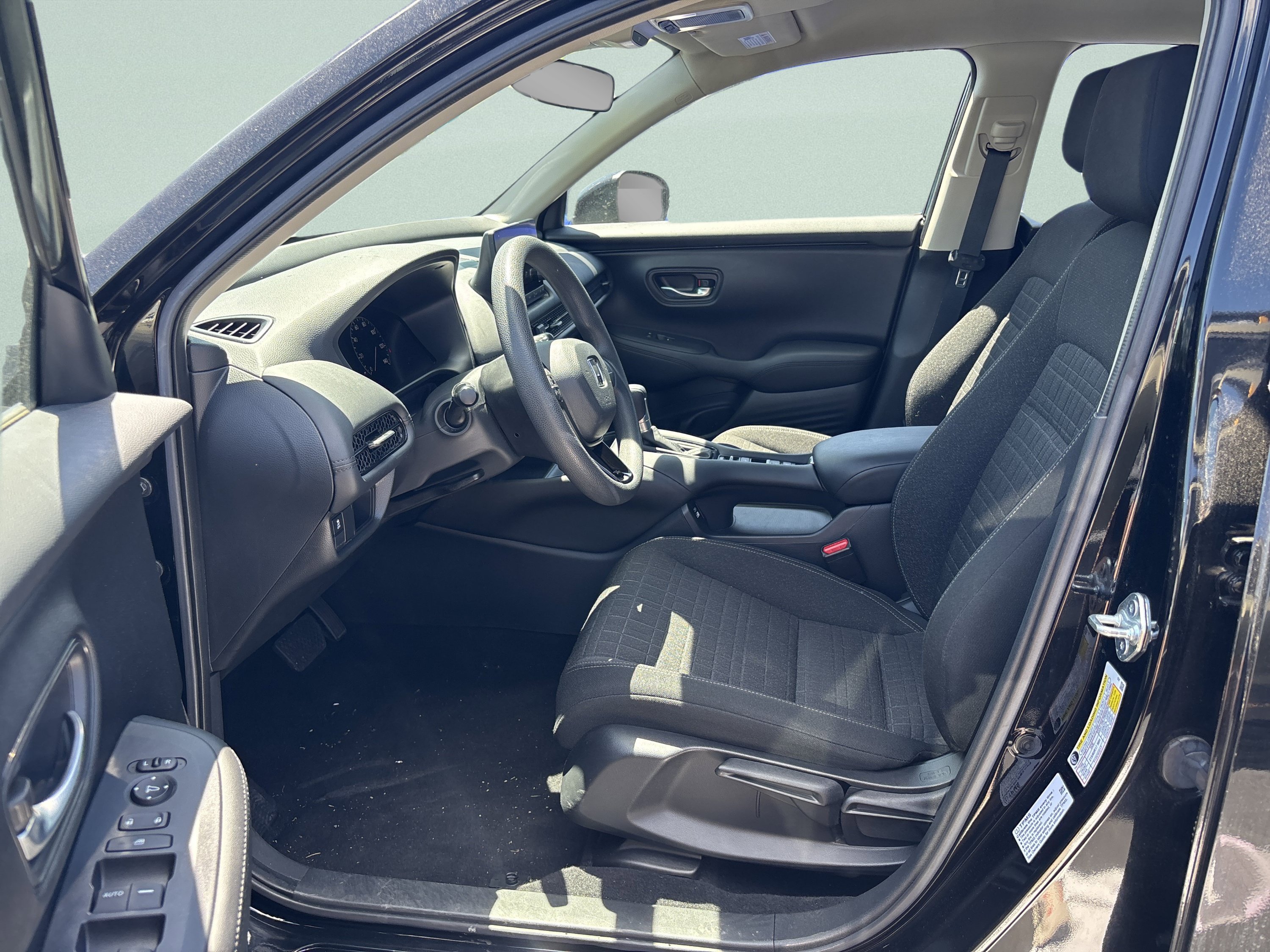 Used 2023 Honda HR-V LX image 13