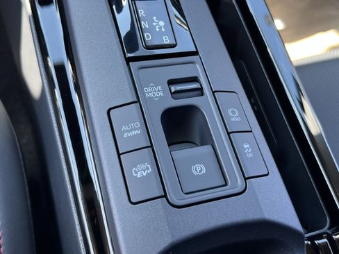 New 2026 Toyota Prius Plug-In Hybrid image 25