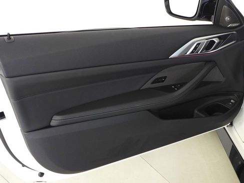 Used 2025 BMW M4 Competition image 11