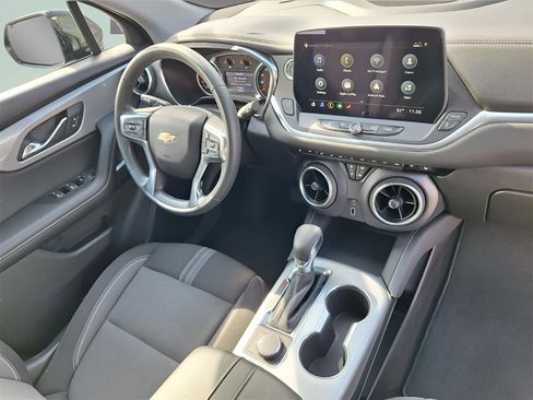 Used 2025 Chevrolet Blazer LT image 25
