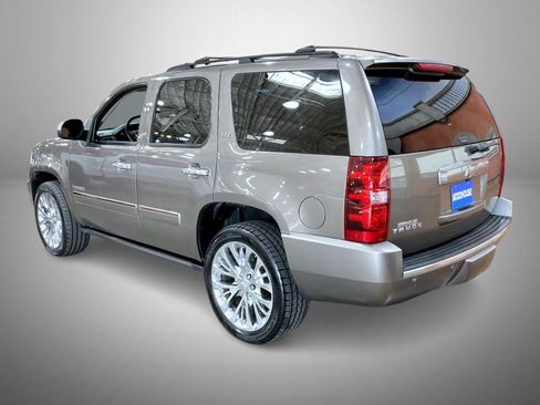 Used 2014 Chevrolet Tahoe LTZ AWD/4WD image 7