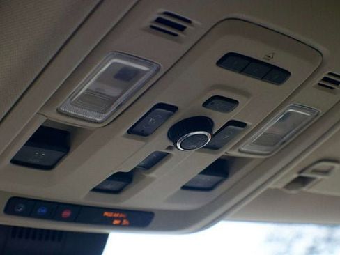 Used 2023 GMC Yukon Denali image 36