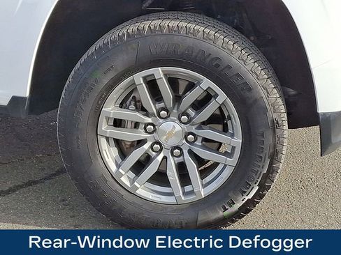 Used 2023 Chevrolet Colorado LT w/ LT Convenience Package II image 12