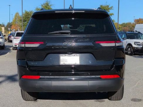 Used 2024 Jeep Grand Cherokee L Altitude image 7