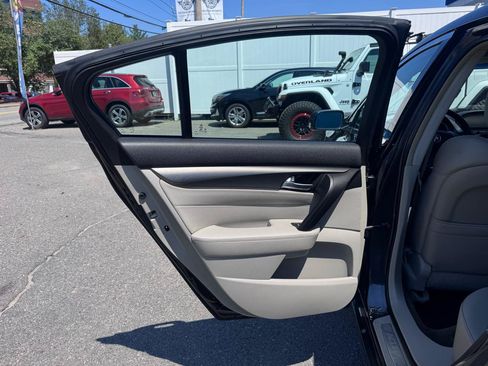 Used 2012 Acura TL FWD image 25