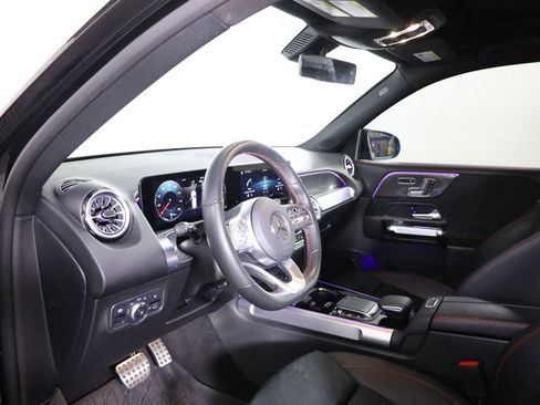 Used 2023 Mercedes-Benz GLB 250 4MATIC image 28