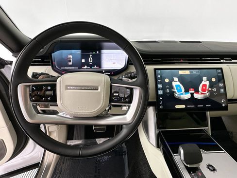 Certified 2026 Land Rover Range Rover Autobiography AWD/4WD image 11