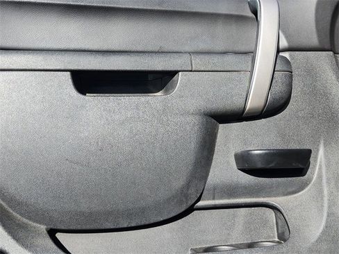 Used 2012 Chevrolet Silverado 2500 LT w/ Z71 Appearance Package image 9