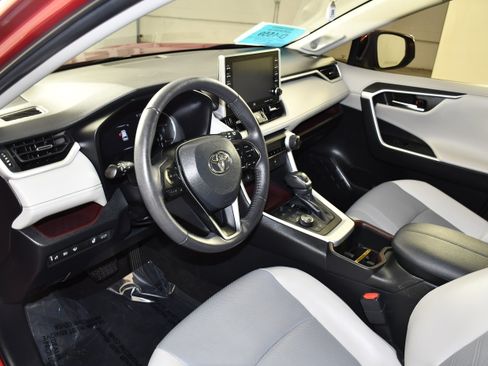 Used 2022 Toyota RAV4 Limited w/ Limited Grade Weather Package AWD/4WD image 2