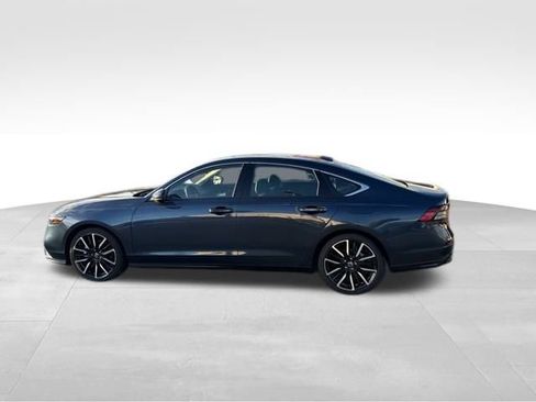 Used 2023 Honda Accord Touring image 8