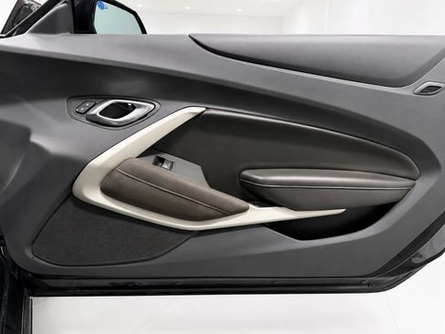 Used 2020 Chevrolet Camaro SS RWD image 24