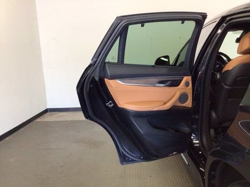 Used 2016 BMW X6 xDrive50i AWD/4WD image 14
