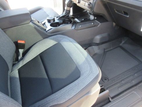 New 2025 Ford Bronco 4-Door image 21