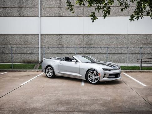 Used 2016 Chevrolet Camaro LT RWD image 41