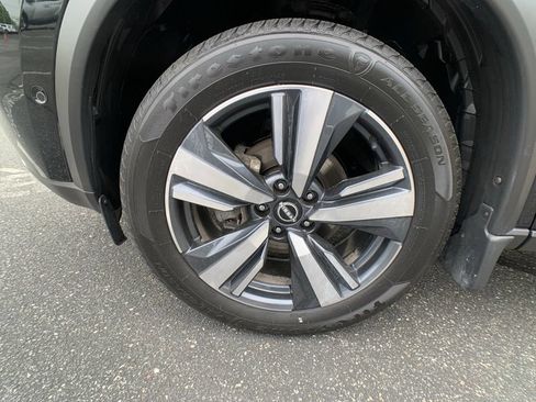 Certified 2023 Nissan Rogue Platinum w/ Platinum Premium Package AWD/4WD image 36
