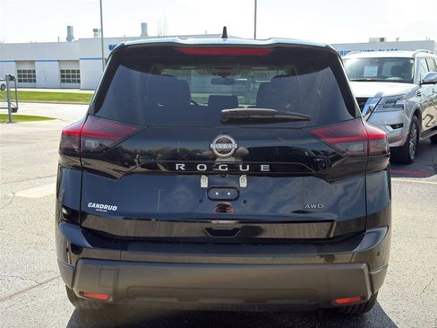 Certified 2025 Nissan Rogue SV AWD/4WD image 7
