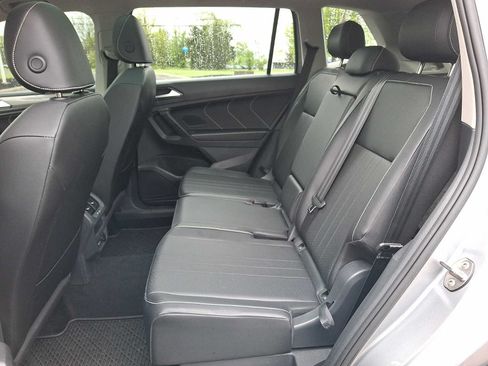 Used 2023 Volkswagen Tiguan SE w/ Panoramic Sunroof Package AWD/4WD image 8