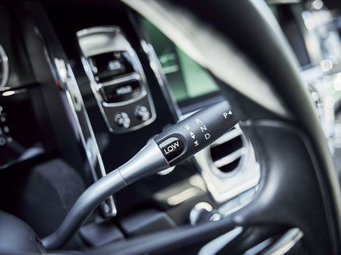 Used 2015 Rolls-Royce Wraith image 52