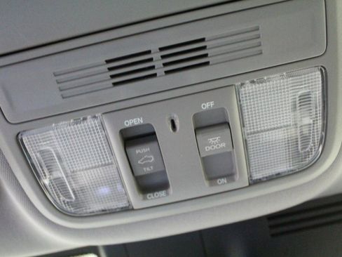 Used 2017 Honda CR-V EX image 13