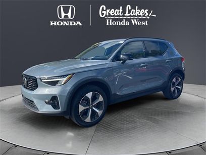 Used 2023 Volvo XC40 B5 Plus w/ Climate Package