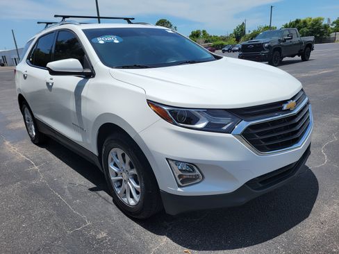 Used 2020 Chevrolet Equinox LT FWD image 3