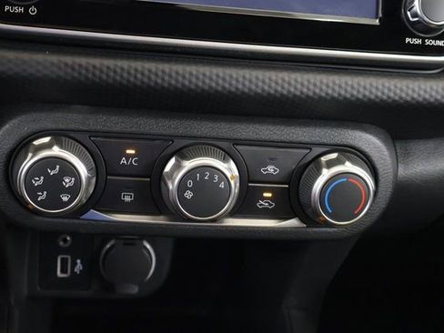 New 2025 Nissan Kicks Play S image 15