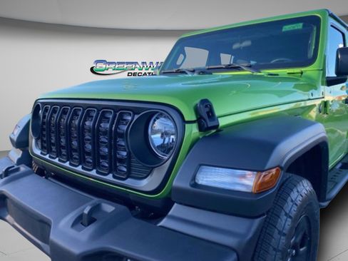 Used 2025 Jeep Wrangler Sport image 35