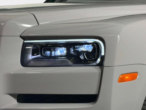 Used 2024 Rolls-Royce Cullinan Black Badge AWD/4WD image 13