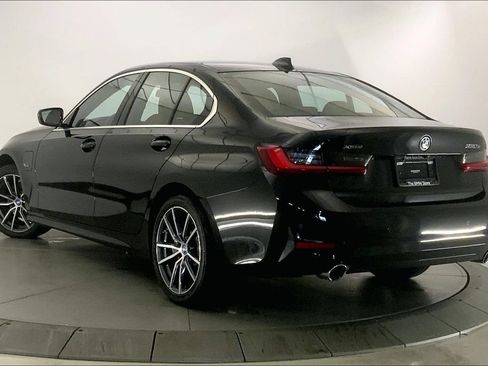 Used 2022 BMW 330e xDrive w/ Premium Package AWD/4WD image 10