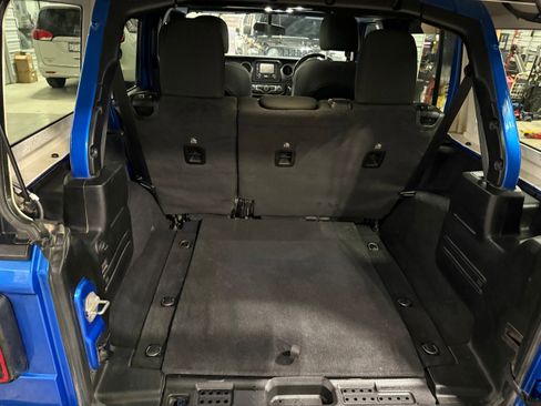 Used 2021 Jeep Wrangler Unlimited Sport image 27