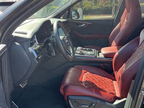 Used 2023 Audi SQ7 Prestige image 2