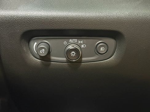 Used 2020 Chevrolet Traverse RS AWD/4WD image 38
