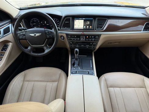 Used 2015 Hyundai Genesis 3.8 RWD image 12